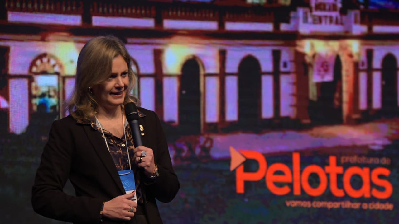 Read more about the article Prefeita de Pelotas, Paula Schild, questiona o atual modelo do Pacto Federativo