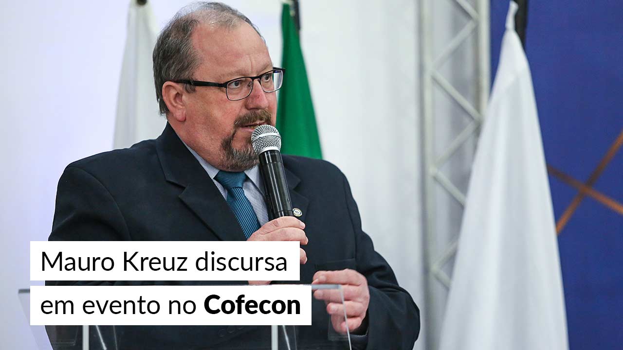 Leia mais sobre o artigo Presidente do CFA prestigia posse da nova diretoria do Cofecon