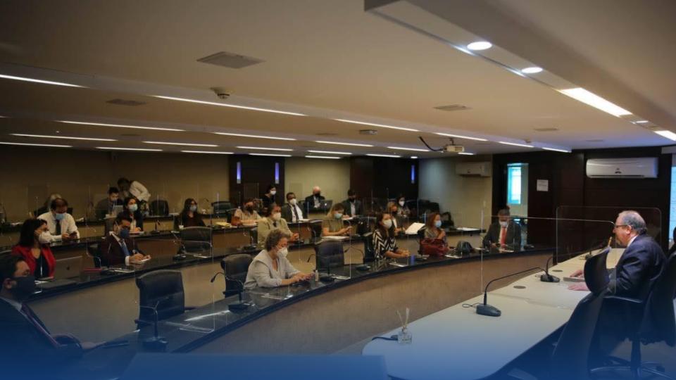 Read more about the article Decretos regulamentadores de profissões são debatidos no Conselhão
