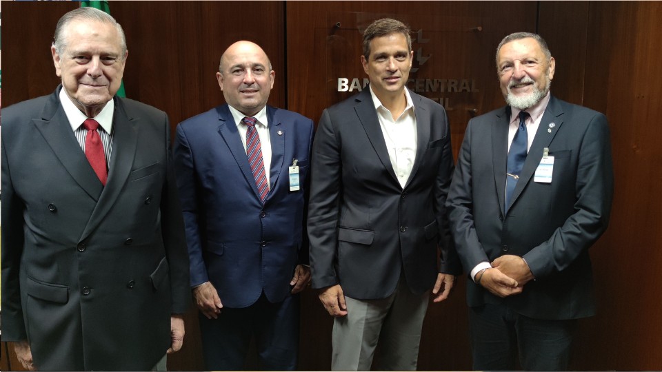 Leia mais sobre o artigo Presidente do Banco Central, Roberto Campos Neto, recebe equipe do CFA