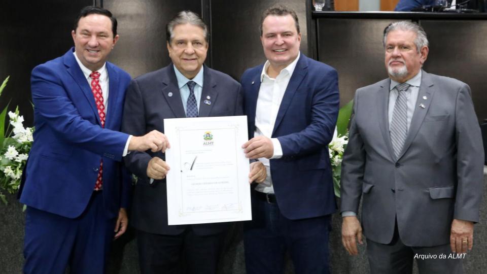 Leia mais sobre o artigo Assembleia Legislativa concede títulos de cidadão mato-grossense e moções de aplausos a líderes do CFA