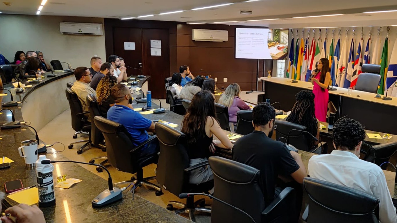 Leia mais sobre o artigo Setembro Amarelo: palestra evidencia os sinais de sofrimento emocional e estigmas da saúde mental