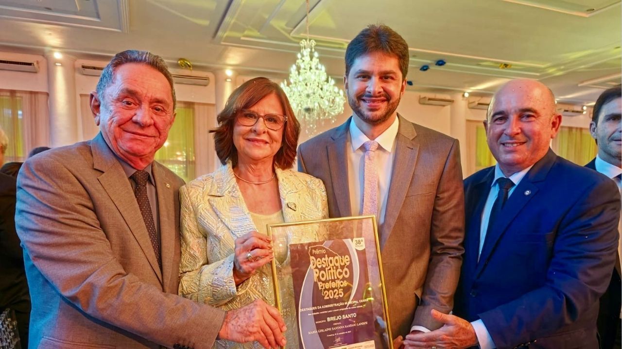 Leia mais sobre o artigo Presidente do CFA participa de evento em homenagem à prefeita Gislaine Landim por gestão eficiente