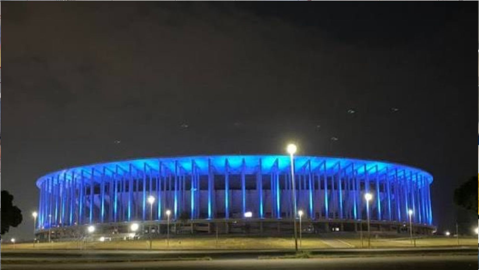 Leia mais sobre o artigo Onda azul da Administração – Monumentos ganham iluminação especial em homenagem aos 60 anos da profissão