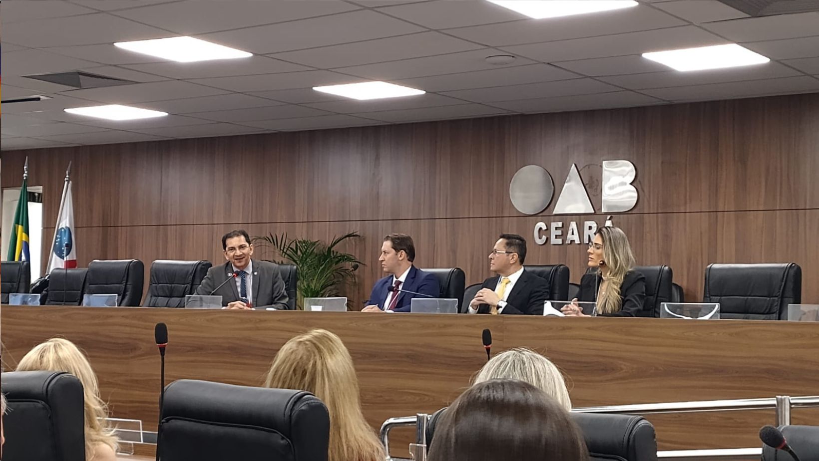 Leia mais sobre o artigo CFA presente em seminário sobre Gestão Condominial na OAB Ceará