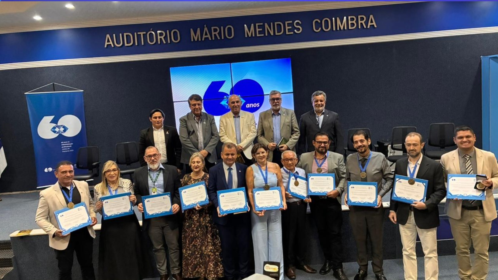 Leia mais sobre o artigo Profissionais e instituições são homenageados no Jubileu de Diamante da Administração em Santarém