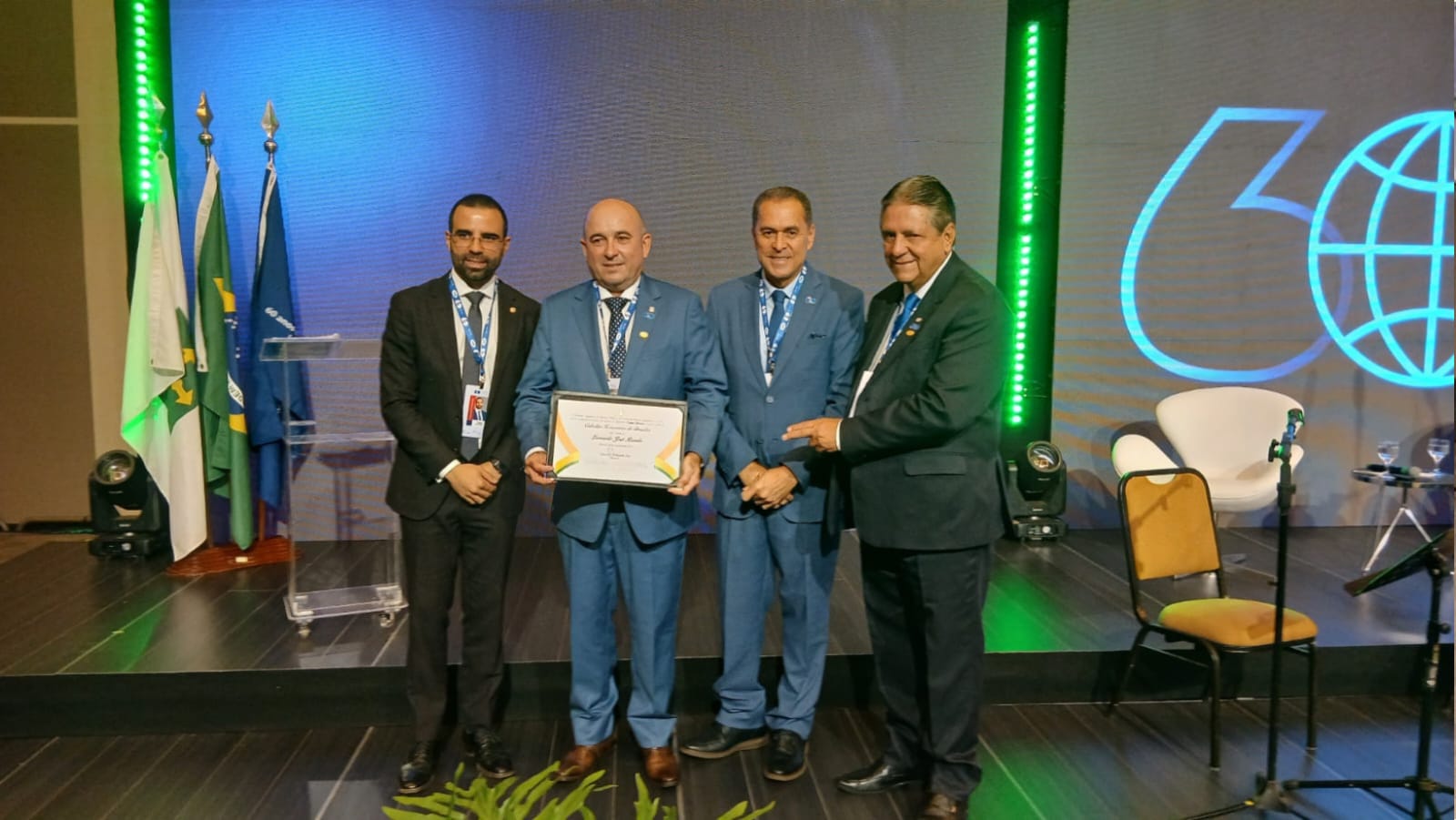 Leia mais sobre o artigo Presidente do CFA, Leonardo Macedo, recebe título de ‘cidadão honorário do DF’ no FIA 2025