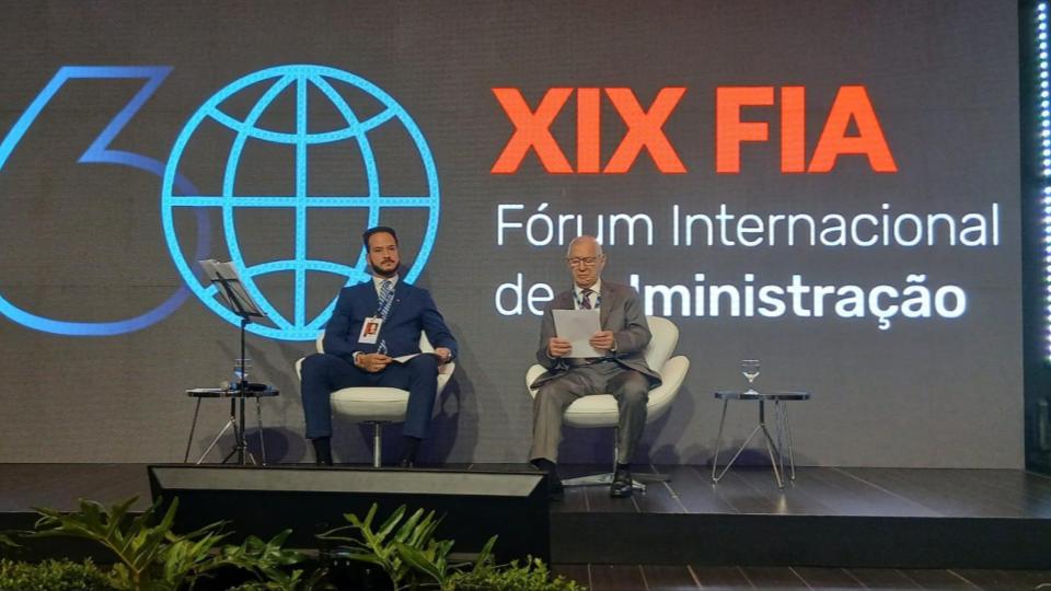 Leia mais sobre o artigo Chiavenatos, avô e neto, mostram novos pensamentos e tendências em administração no primeiro dia do FIA 2025