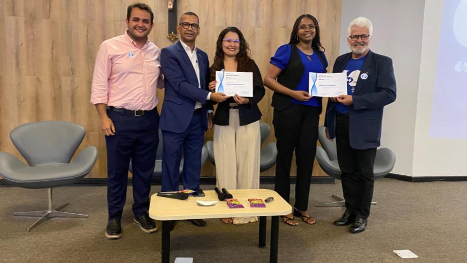 Leia mais sobre o artigo Ganhadores do Prêmio Guerreiro Ramos recebem os certificados e falam sobre o evento